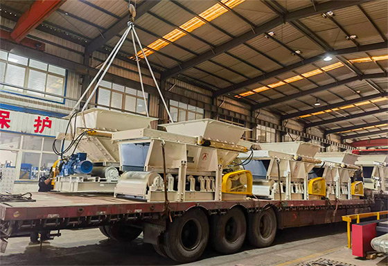 八台带式给煤机整装待发！山东东达机电产品再赴甘肃庆阳